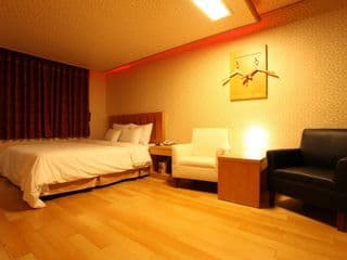 Prince Hotel photo 3