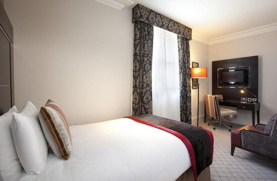 The Clermont London, Victoria