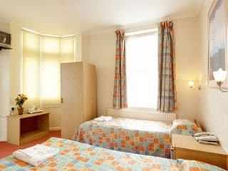 OYO New Dome Hotel photo 1