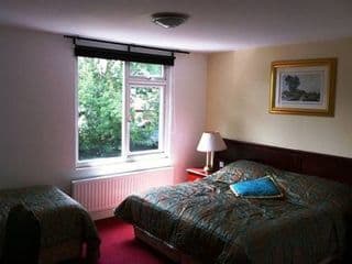 OYO Old Oak Tree Inn photo 1