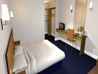 Travelodge Birmingham Central Broadway Plaza photo 2