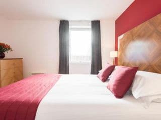 PREMIER SUITES Birmingham photo 1