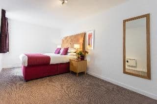 PREMIER SUITES Birmingham photo 2