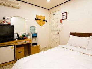 Mmmio II Design Residence Myeongdong photo 4