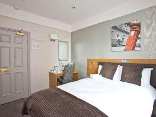 The Red Lion Hotel photo 2