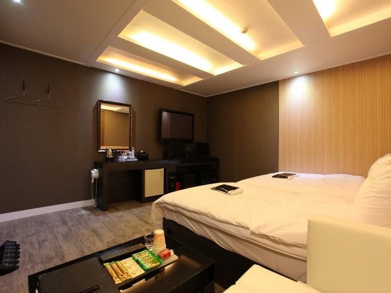 Hotel Moon