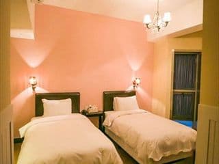 Hotel 648 photo 2