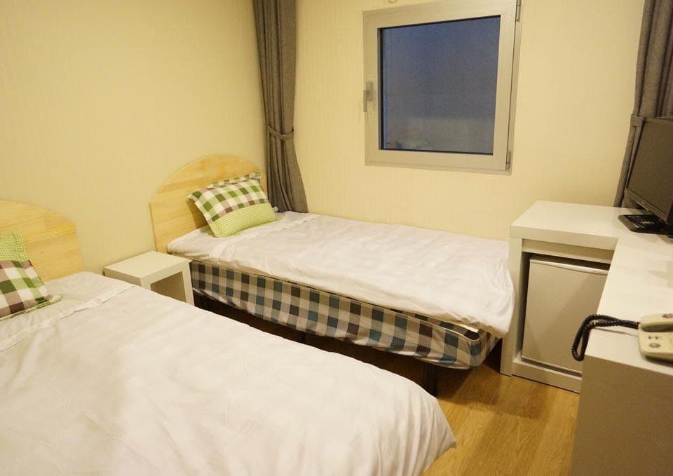 Click Hotel