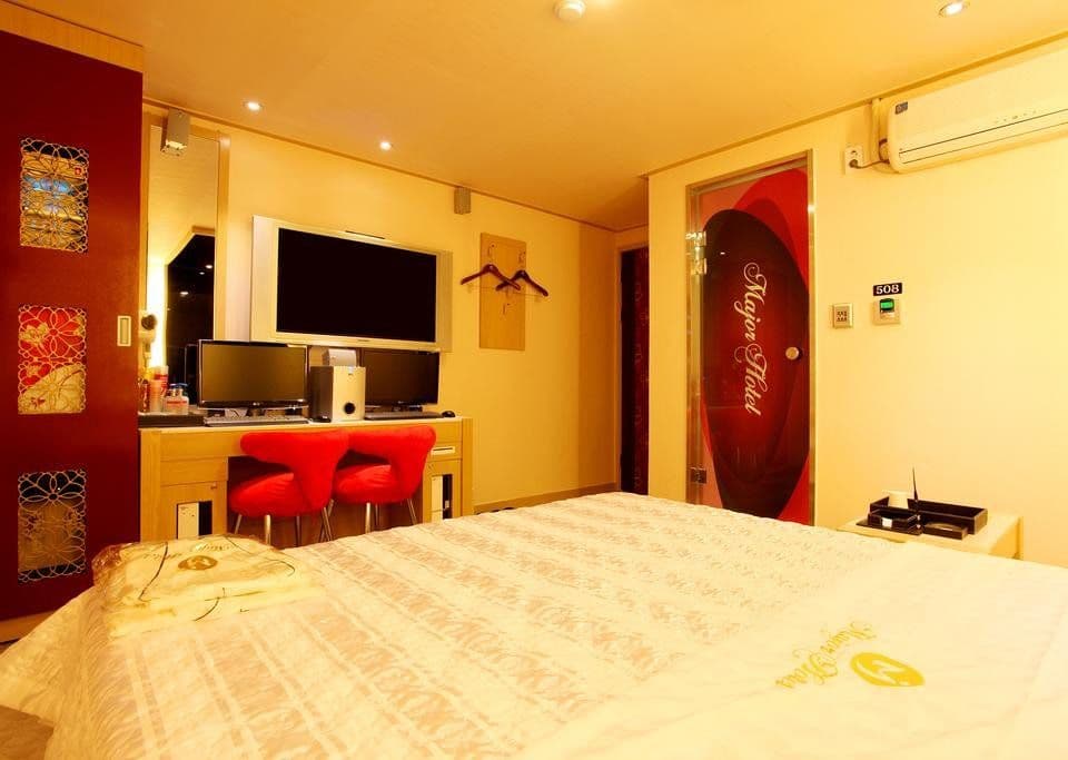 Major Hotel
