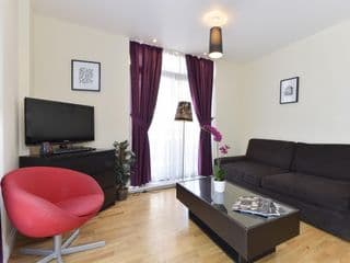 Roseberry Apartments photo 2